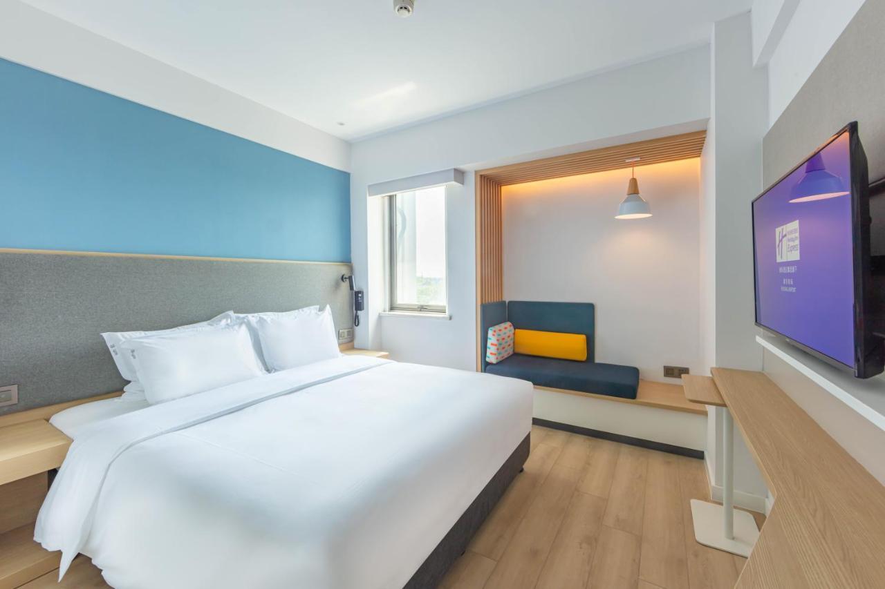 Holiday Inn Express Shanghai Pudong Airport By Ihg Zewnętrze zdjęcie