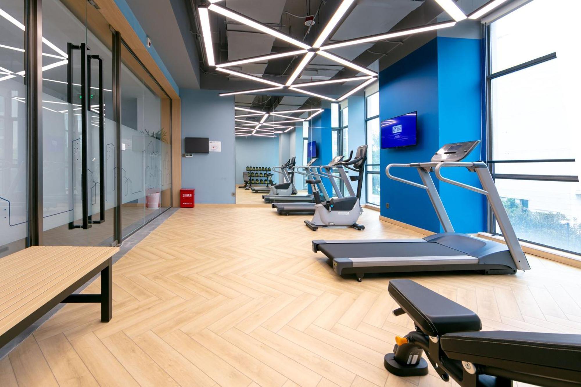 Holiday Inn Express Shanghai Pudong Airport By Ihg Zewnętrze zdjęcie