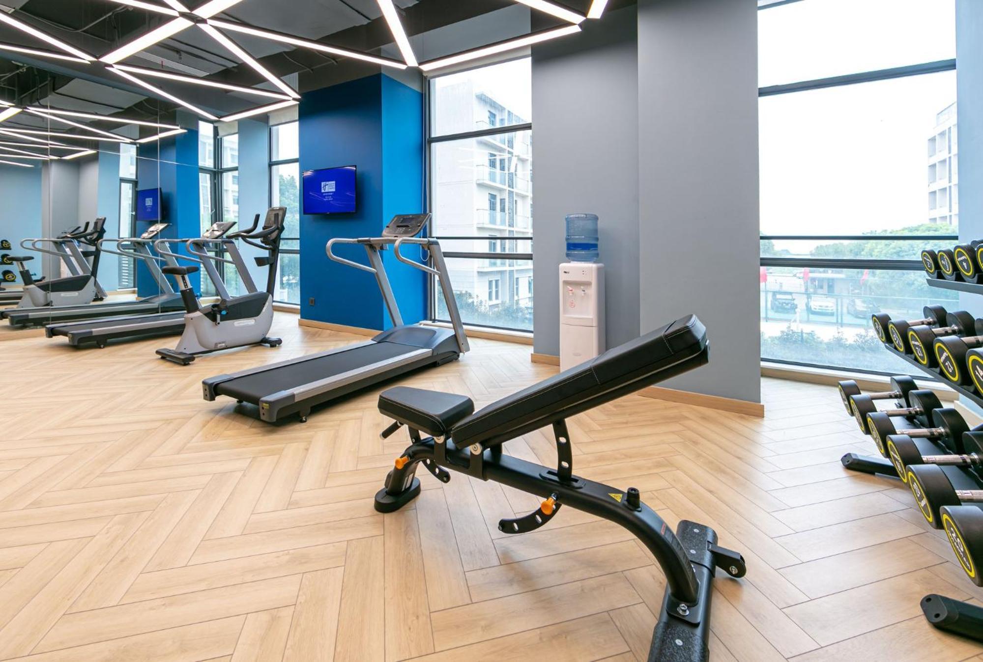 Holiday Inn Express Shanghai Pudong Airport By Ihg Zewnętrze zdjęcie